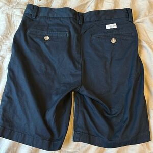 Men’s size 28 Vineyard Vines Shorts